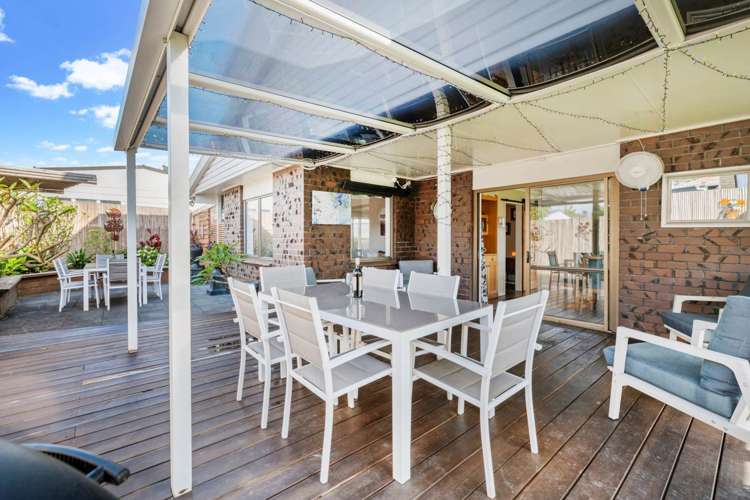 66 Saint Annes Crescent Wattle Downs_15