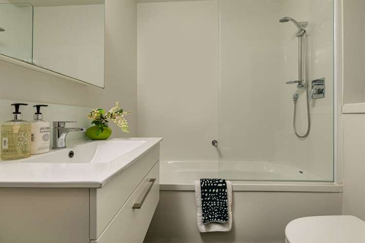 402a/160 Hobsonville Point Road Hobsonville_10