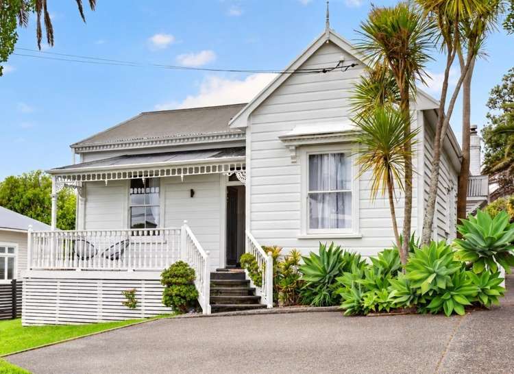64 Larchwood Avenue_0