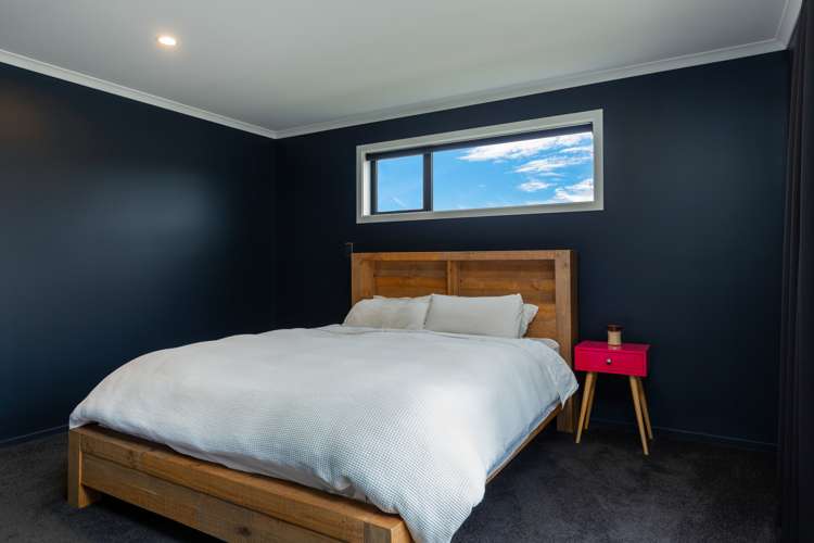 22 Spitfire Drive Burleigh_8