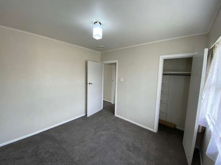 8 Carlson Crescent Silverdale_21