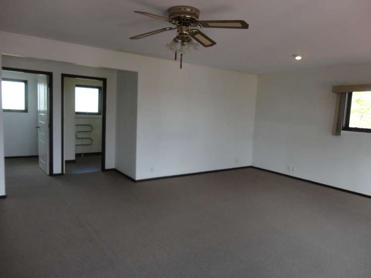 14 Caithness Place Farm Cove_11