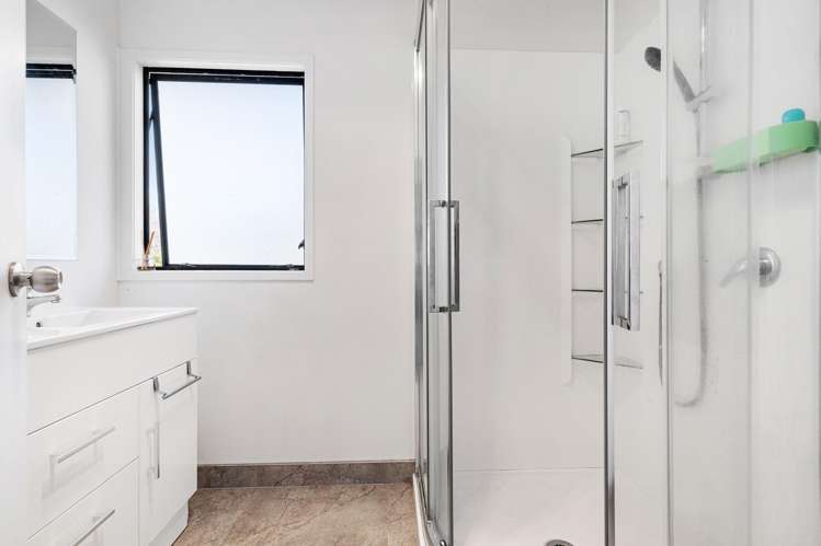 1/6 James Walter Place Mount Wellington_15