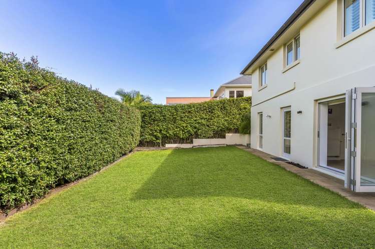 21 Westmere Park Avenue Westmere_23