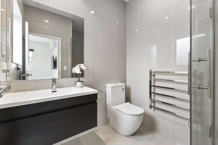 8 Koroheke Road Takanini_18