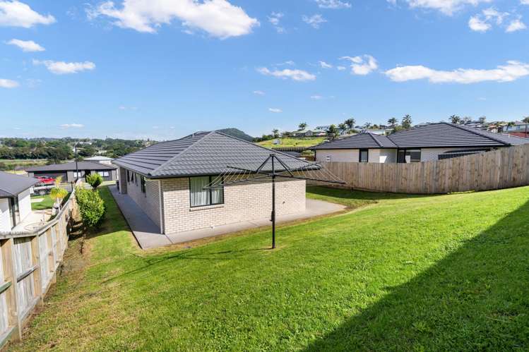 5 Royal St Annes Drive Te Kamo_11