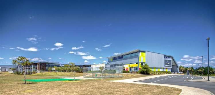 15 Kenley Heights Flat Bush_18