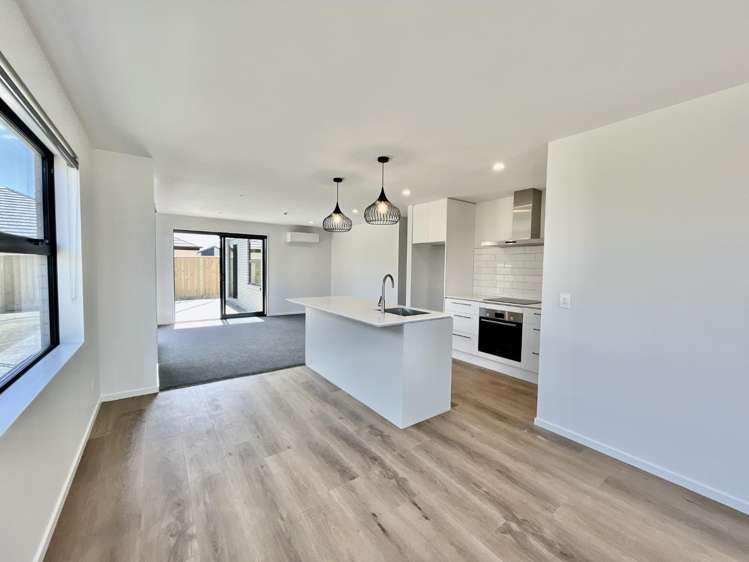 6 Isaacs Lane 11103_5