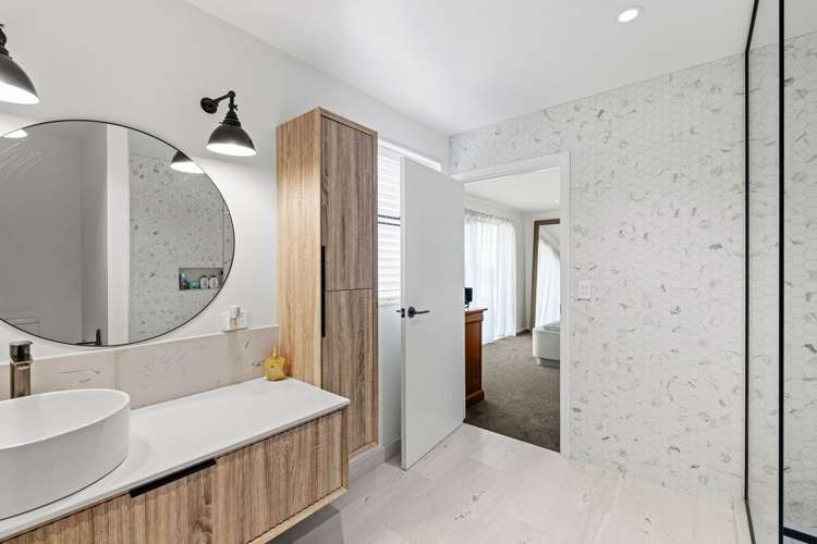 71 Davis Road Cust_13