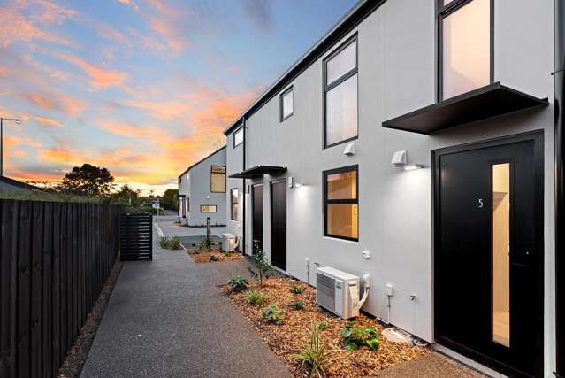 1-4/172 Colombo Street Sydenham_2