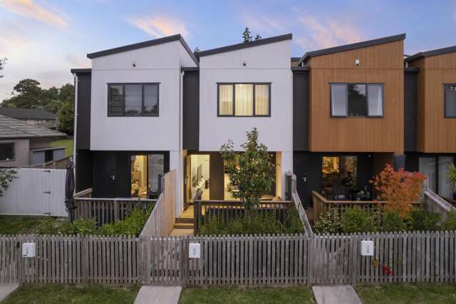 Modern 2-Bedroom + Study with Sunny Front Yard – Massey Convenience