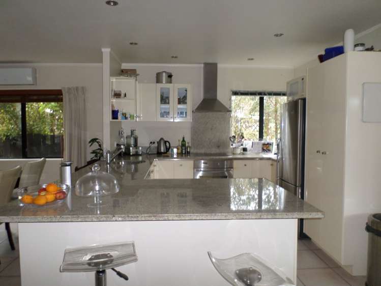 92 Rhinevale Close Henderson_5