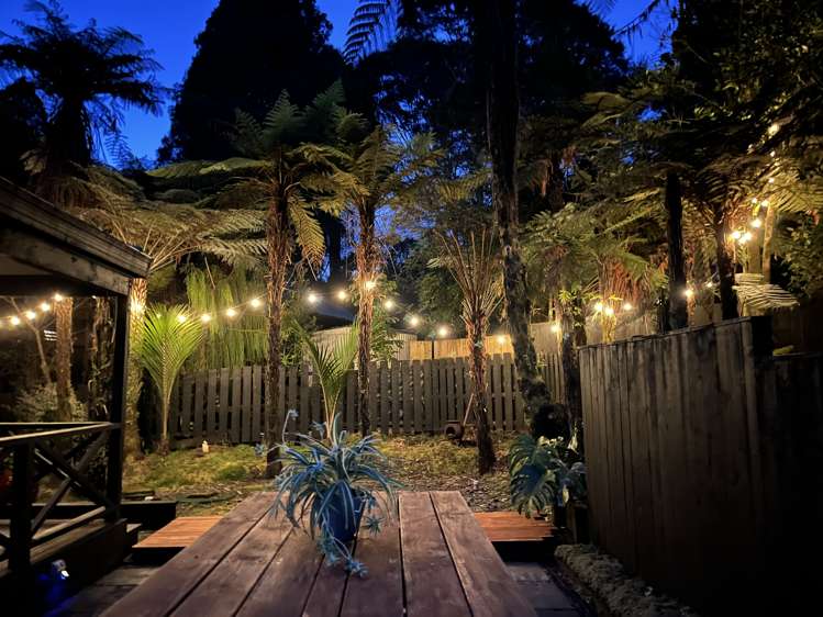 420 Scenic Drive Waiatarua_17