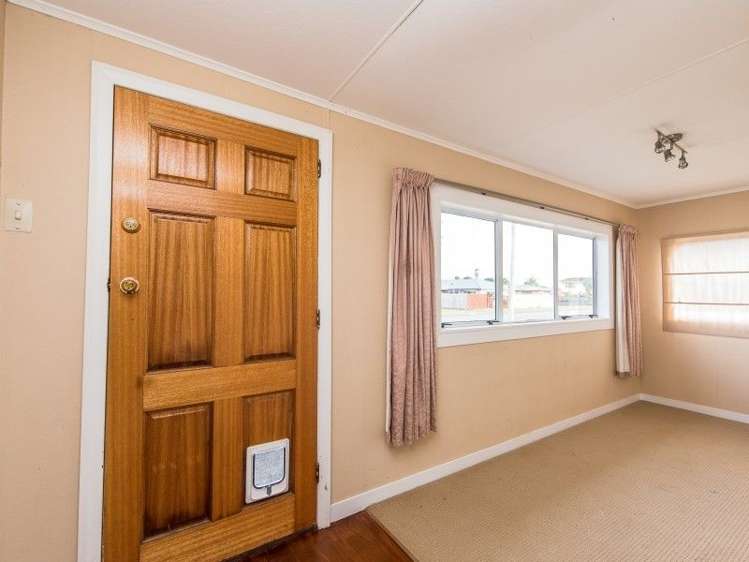 2 Surrey Road Springvale_16