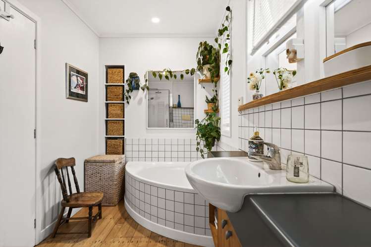 23 Cliff Road Torbay_9