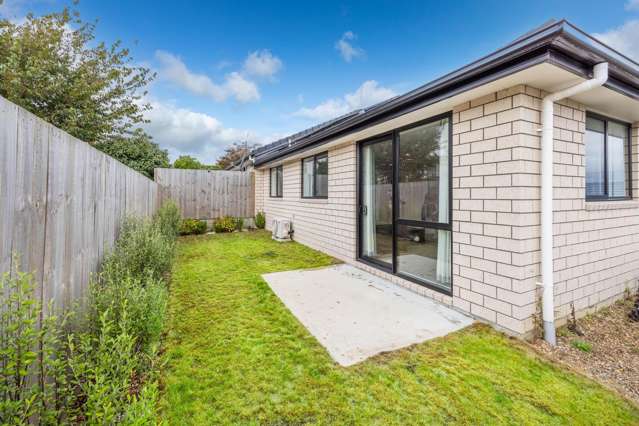 Modern & Low-Maintenance in Grandview Road