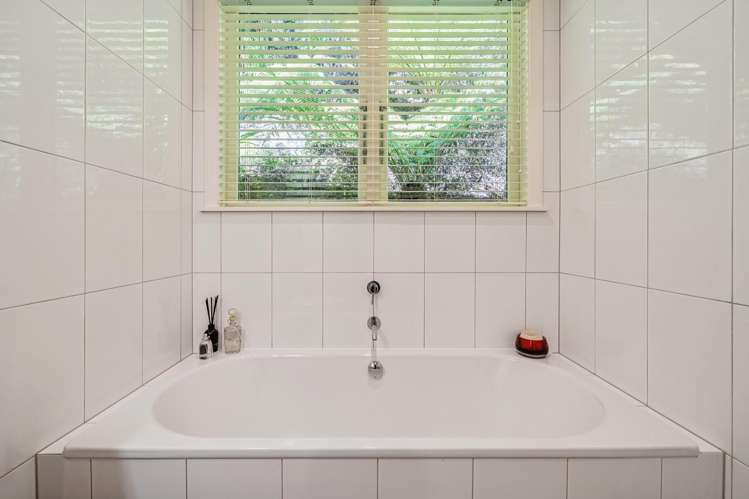 46 Chatsworth Road Silverstream_30