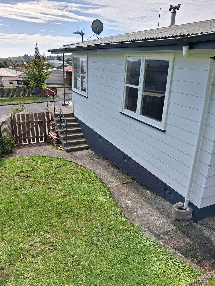 80 Arahura Crescent Waitangirua_12