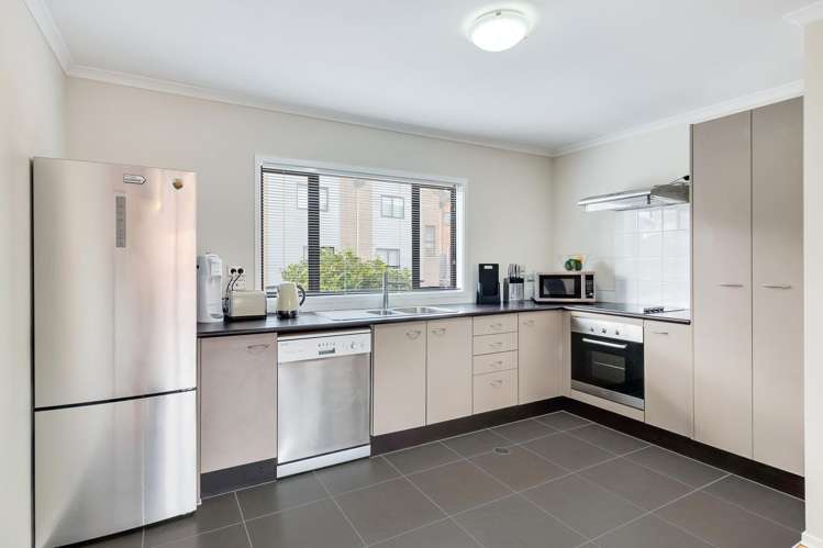 227/172 Mcleod Road Te Atatu South_6