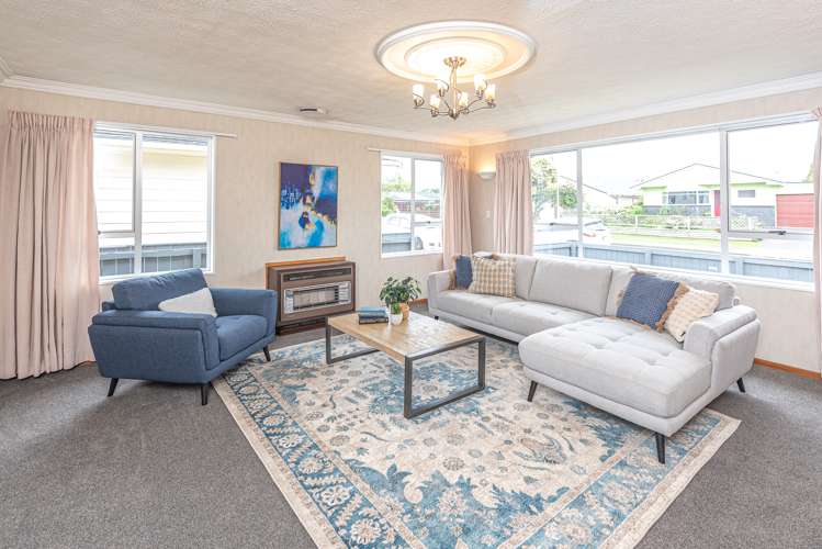 43 Exeter Crescent Springvale_8