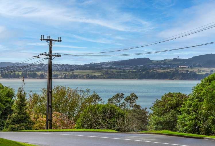 1/2 Pounamu Place Cockle Bay_10