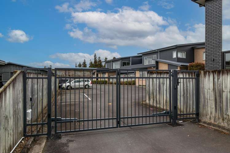 19C Inverness Avenue Hamilton East_13