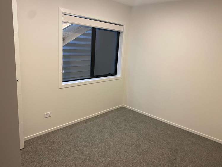 4 Puhakehake Place Flat Bush_5