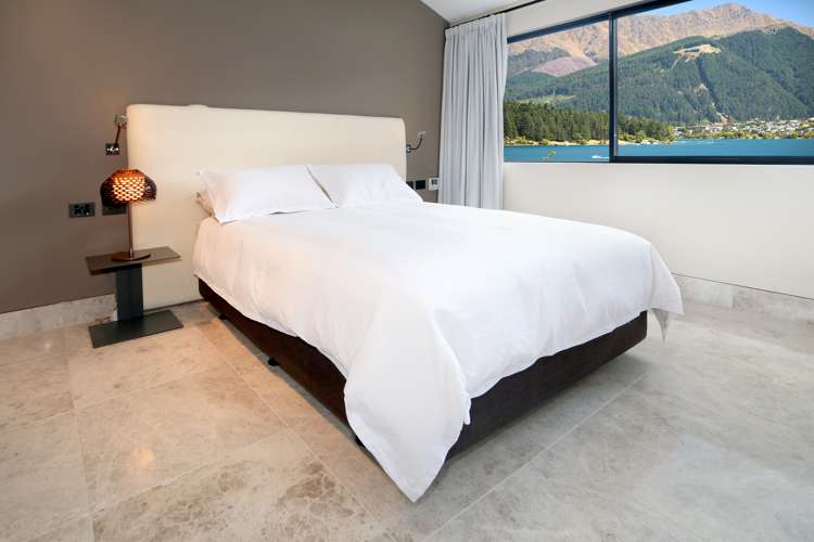 643 Peninsula Road Kelvin Heights_15