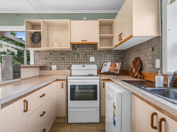 98 Glendale Road Glen Eden_11