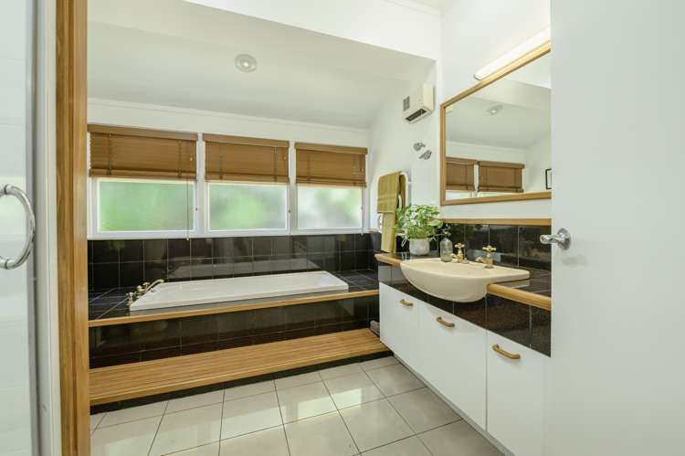 14 Deane Avenue Titirangi_18