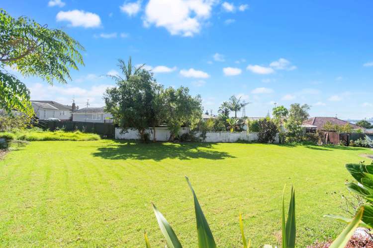 2 Wakeling Avenue Te Atatu South_2