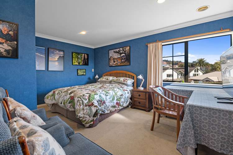 99 Basley Road Owhata_16