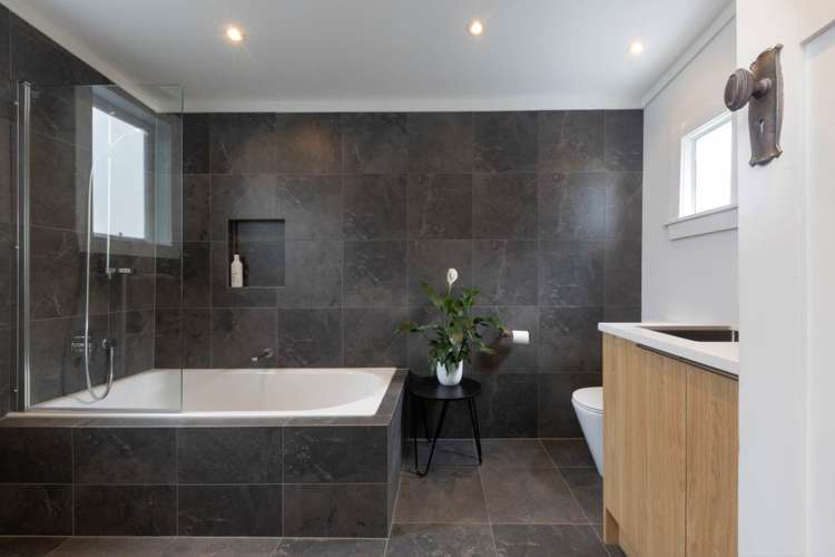 53 Hutchinson Avenue New Lynn_17