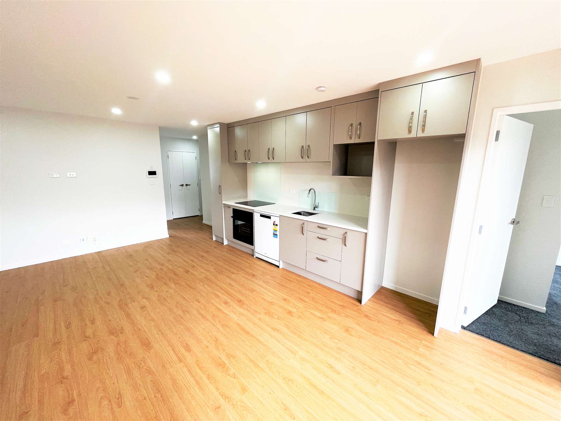 106/3 Beaumonts Way Manurewa_0