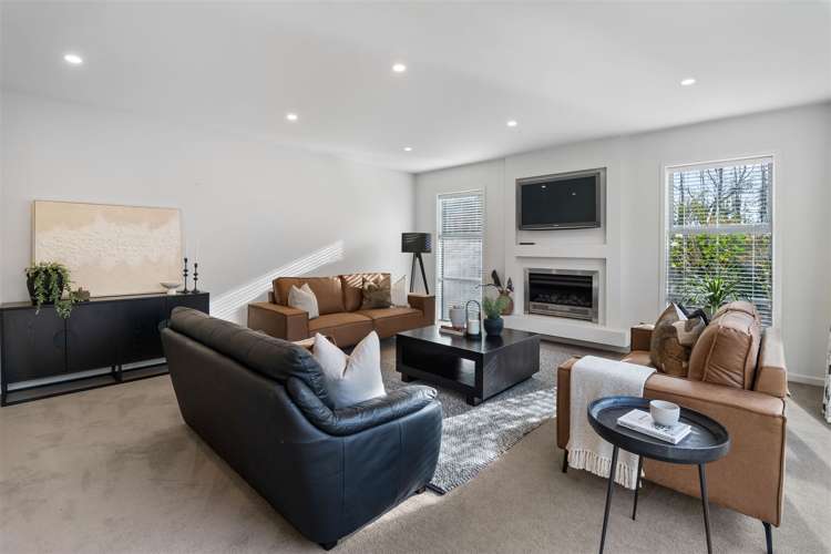 140 Hussey Road Northwood_14