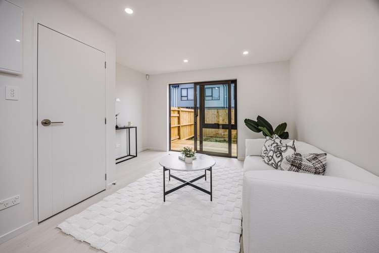 29/21 Von Sturmer Street Mangere East_1