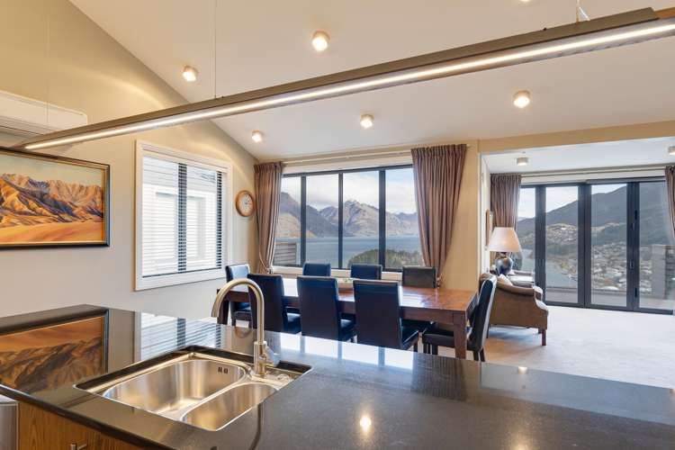 10b Belfast Terrace Queenstown_12