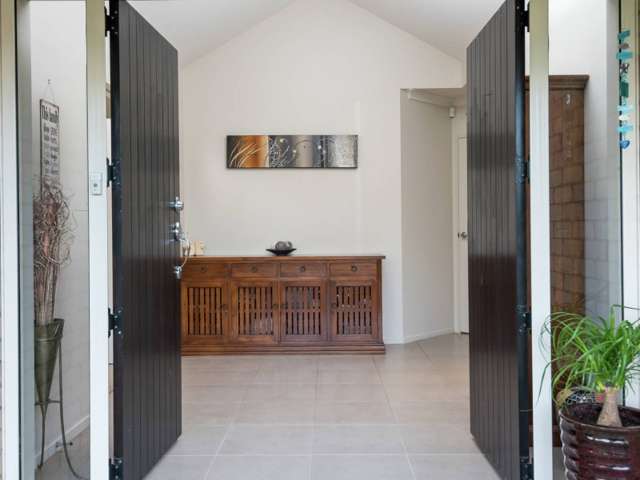 44 Pine Harbour Parade Beachlands_2