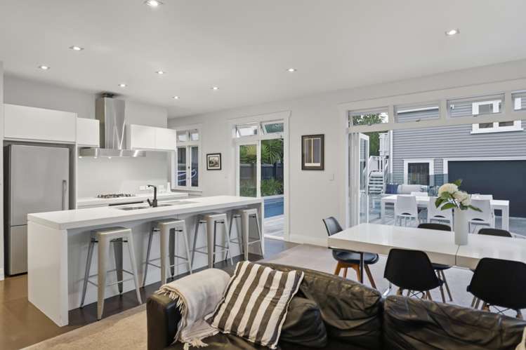 46 Premier Avenue Point Chevalier_2