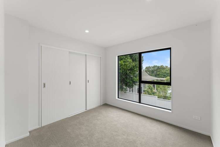 2C Coronation Street Belmont_11