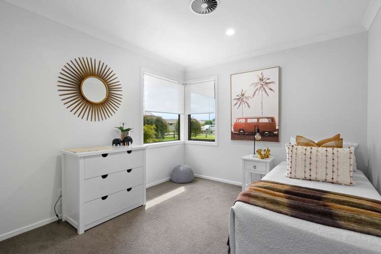 17 Henry Bell Close Leamington_17