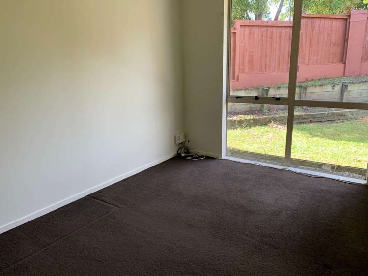 1/322 West Coast Road Glen Eden_5