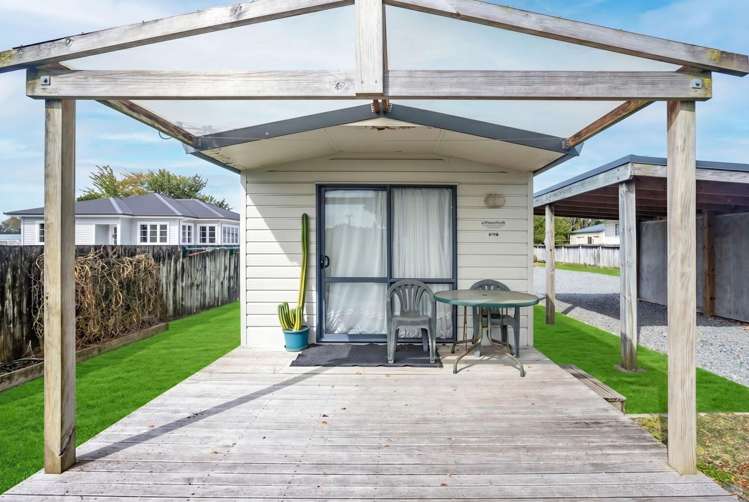 1 & 2/604 Park Road_3