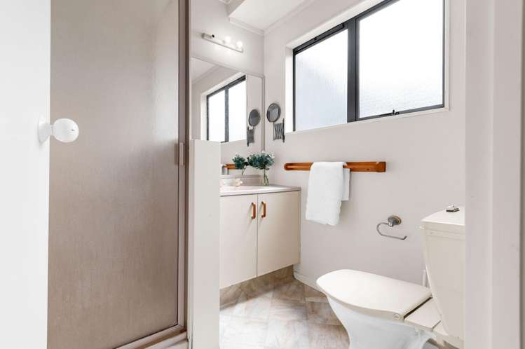 23 Kingsway Crescent Forest Lake_10