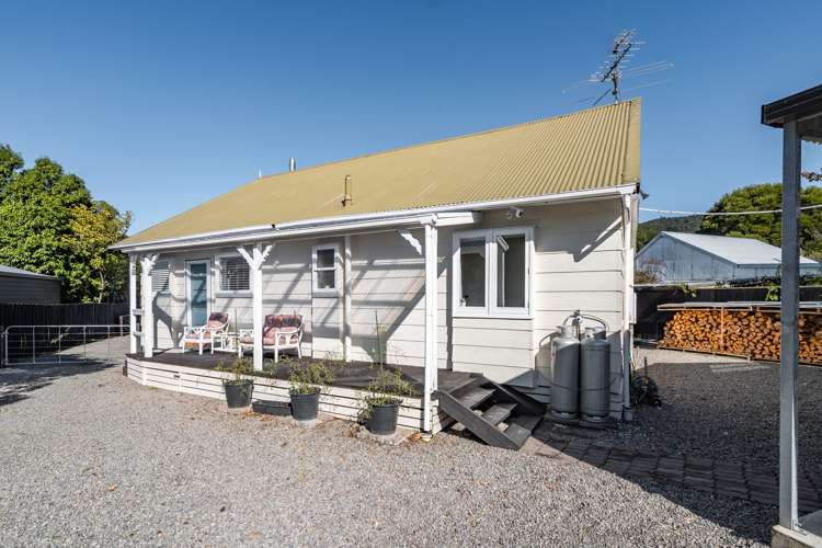 11 Ludlam Street Featherston_0