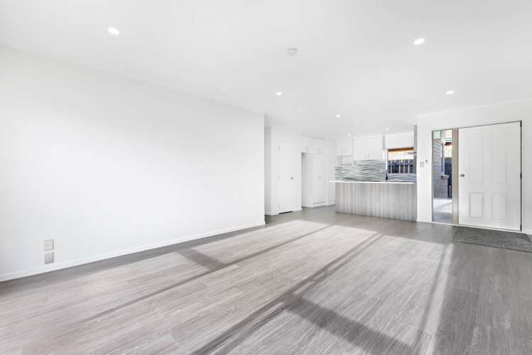 31 Langiola Drive Favona_7