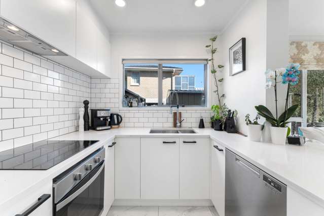 2/50 Target Road Totara Vale_4