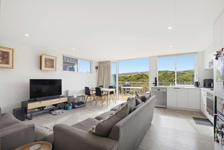21/6 Bushland Grove Paparangi_4