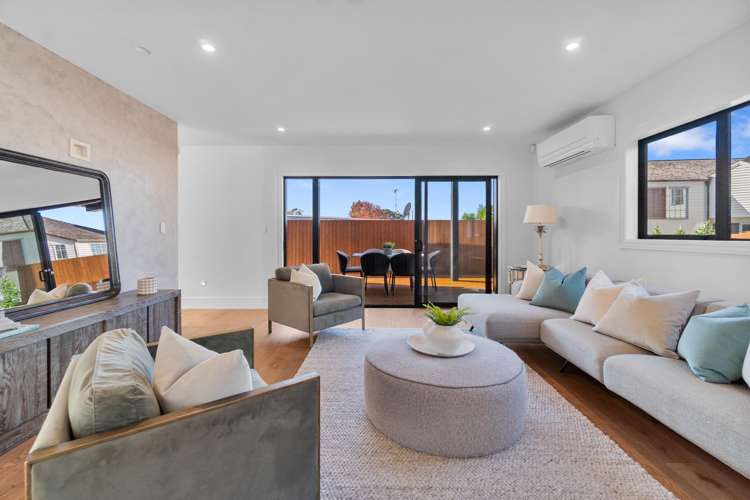 2/21 Eastcliffe Road_3