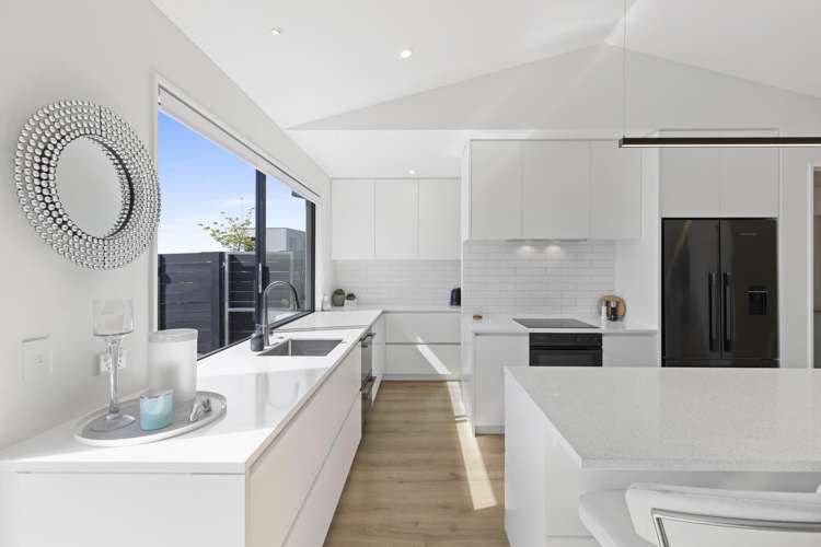 52 Manakura Street Russley_9